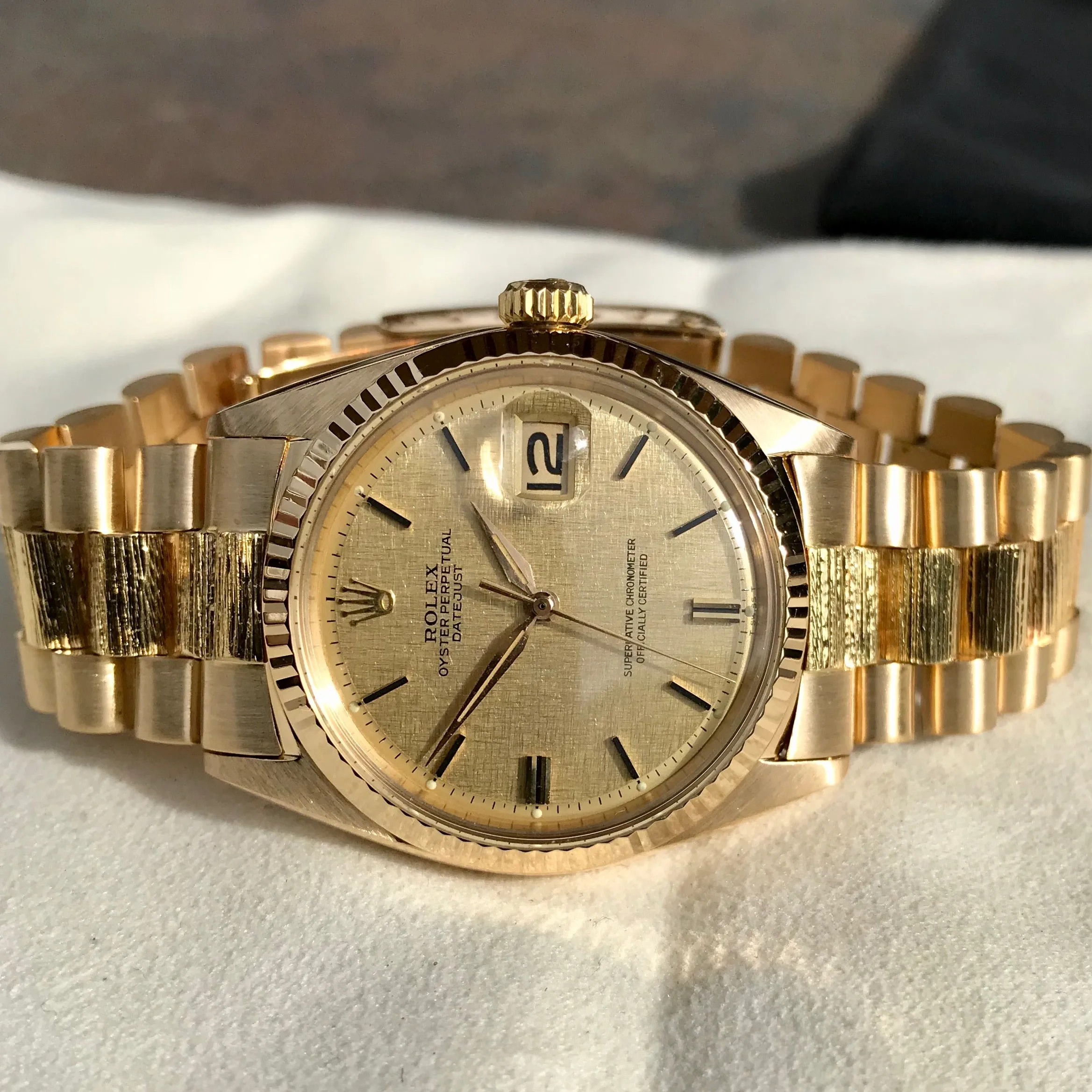 1965 Rolex Datejust 1601 18K Yellow Gold Champagne Linen Bark Automatic Wristwatch