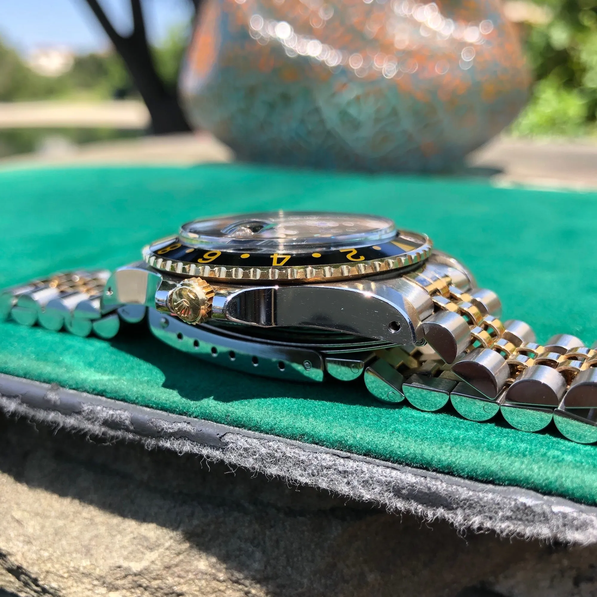 1978 Rolex GMT MASTER 1675 Radial Dial Black Tiger Eye Nipple Two Tone Jubilee Bracelet Wristwatch