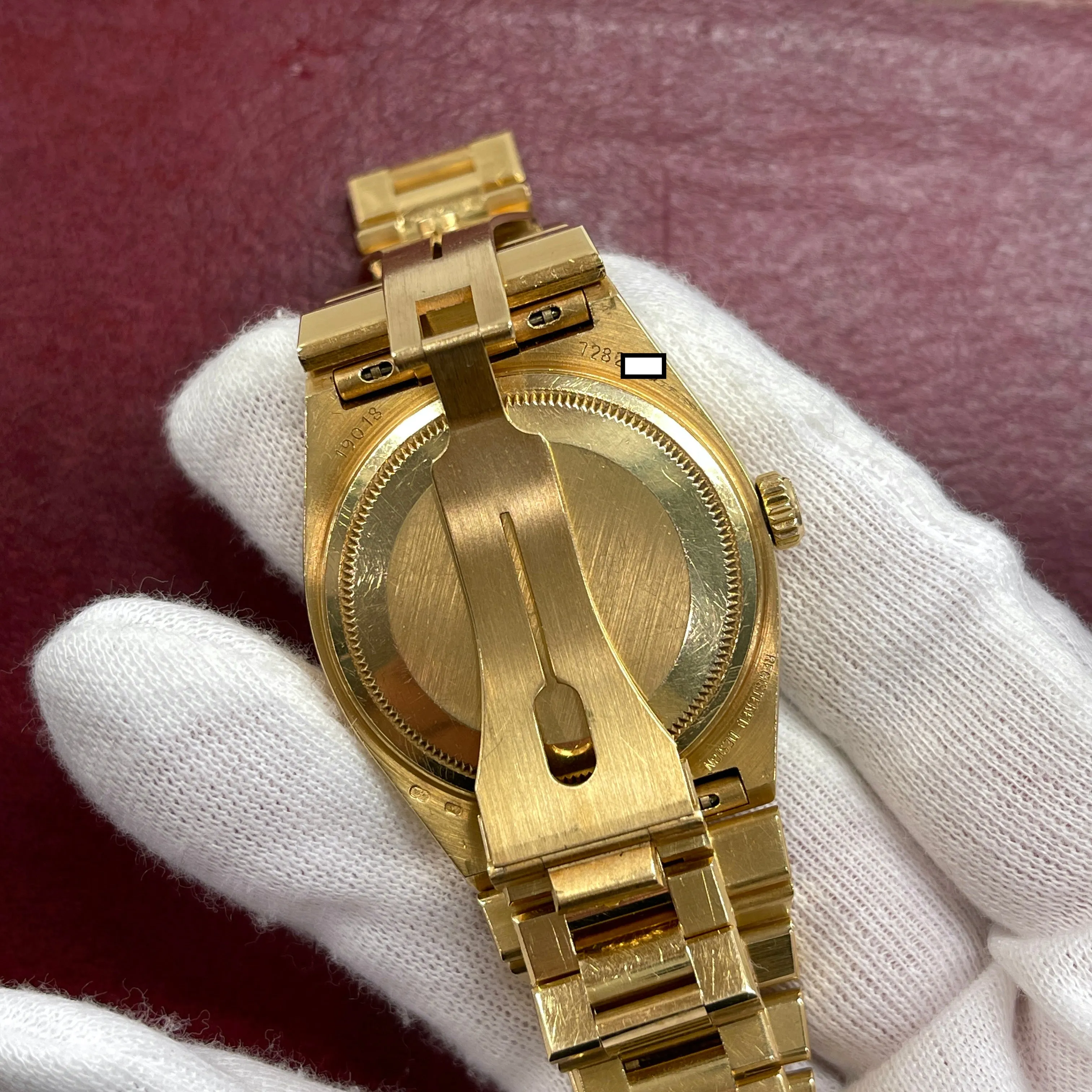 1981 Vintage Rolex Oysterquartz President 19018 Day Date 18K Yellow Gold Wristwatch