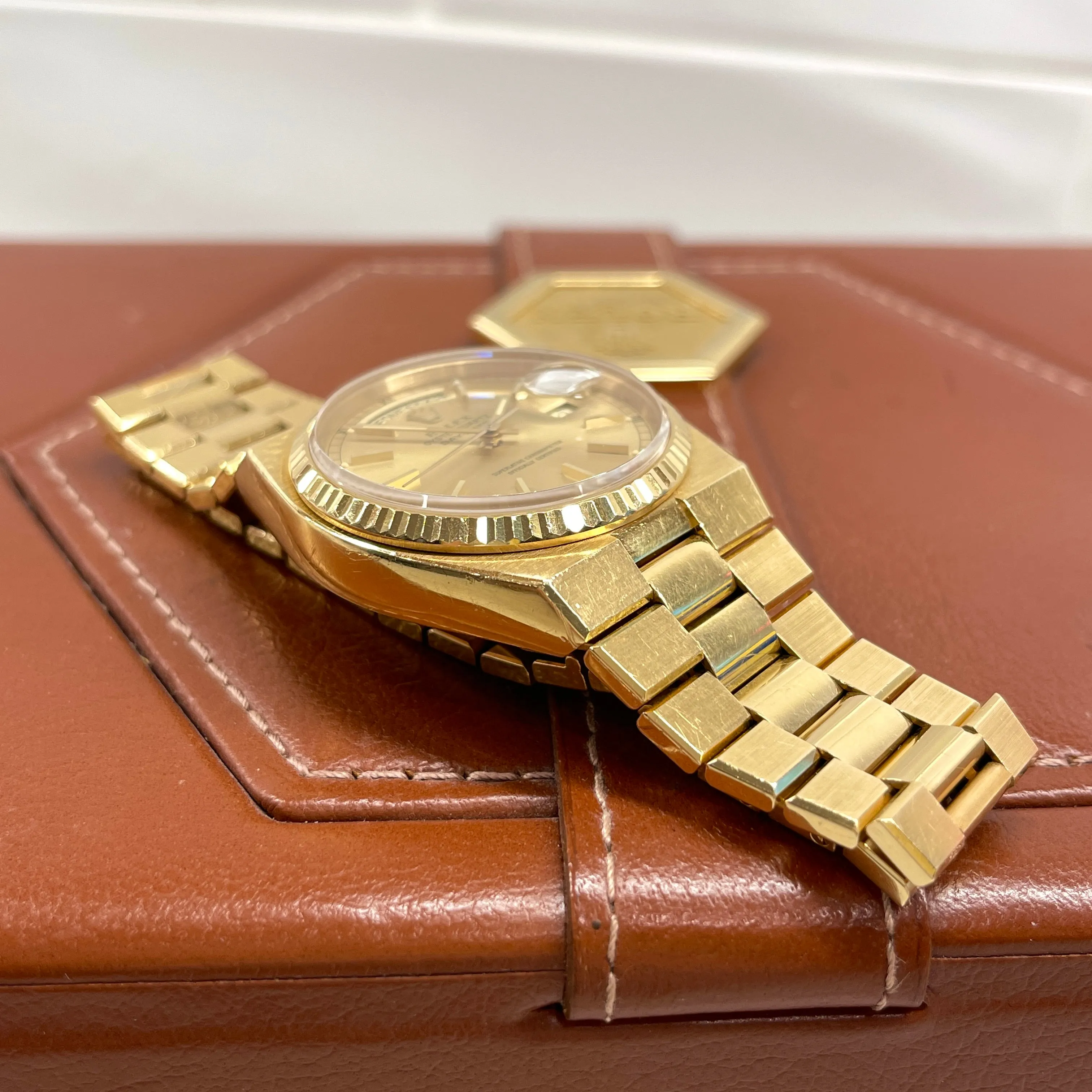 1981 Vintage Rolex Oysterquartz President 19018 Day Date 18K Yellow Gold Wristwatch