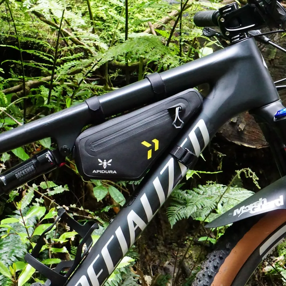Apidura Backcountry Frame Pack 1L