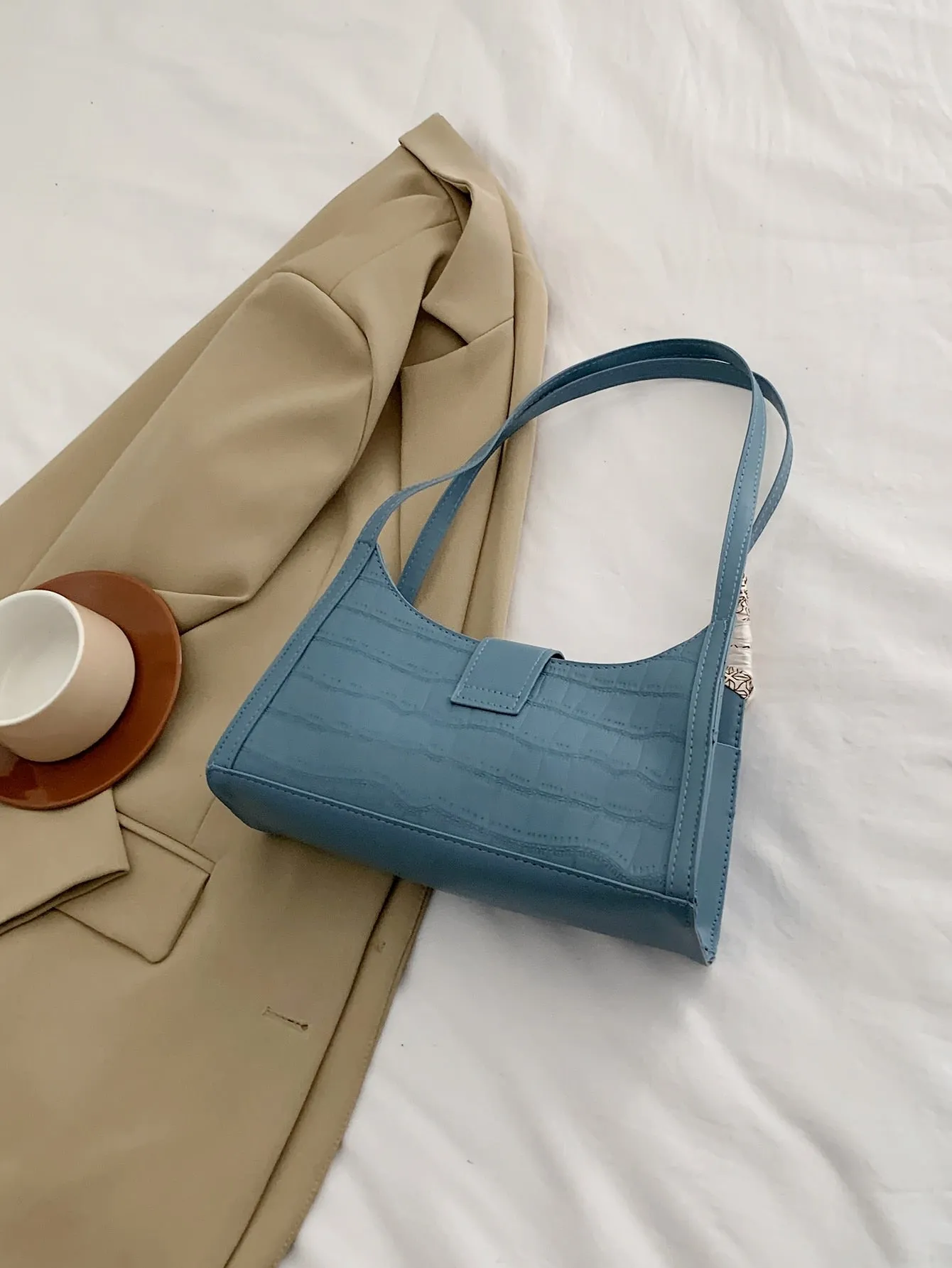 Blue Crocodile Pattern Armpit Bag - Blue
