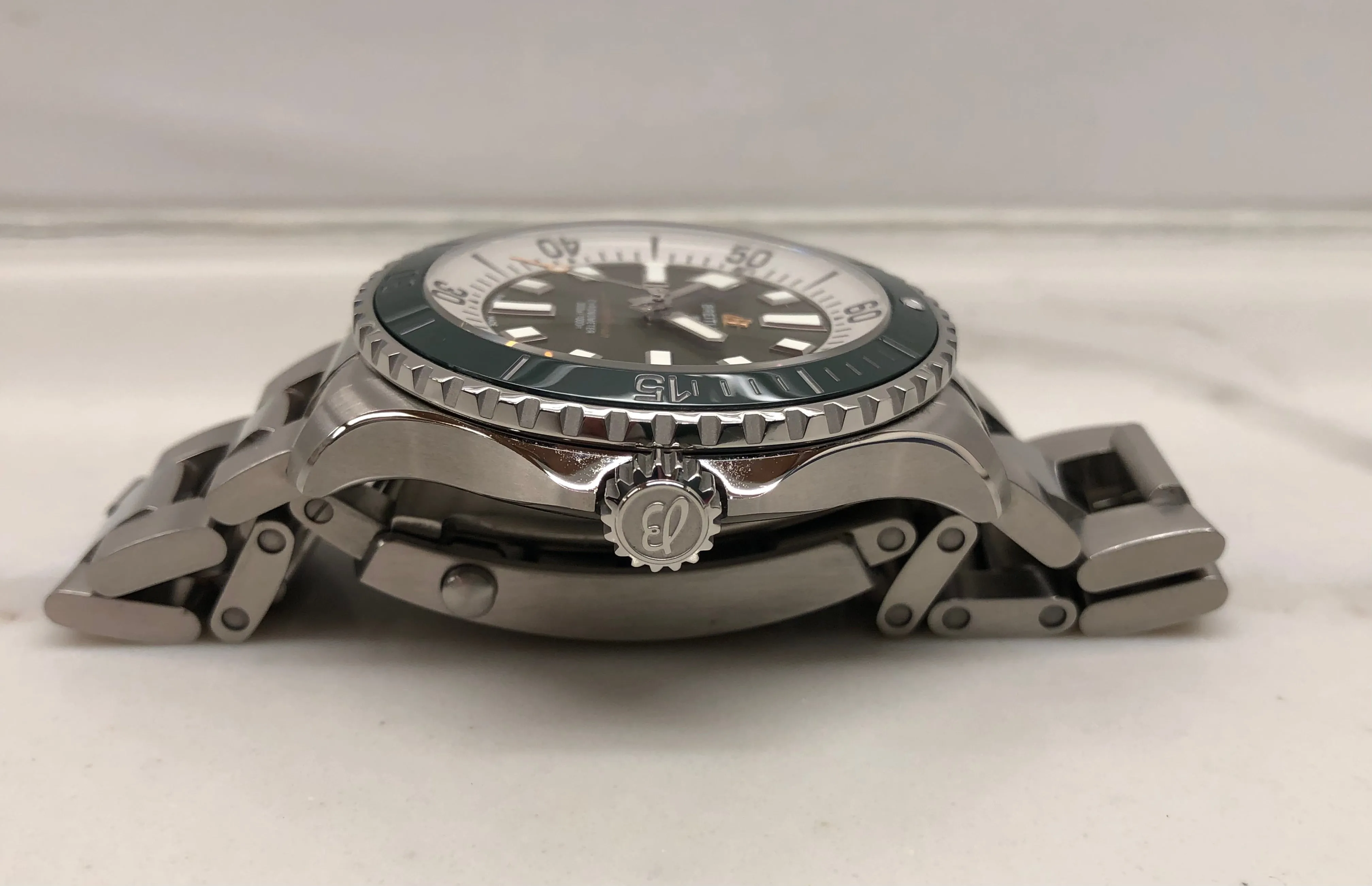 Breitling Superocean A17376 Green Stainless Steel 44mm Automatic Wristwatch with Box and Papers