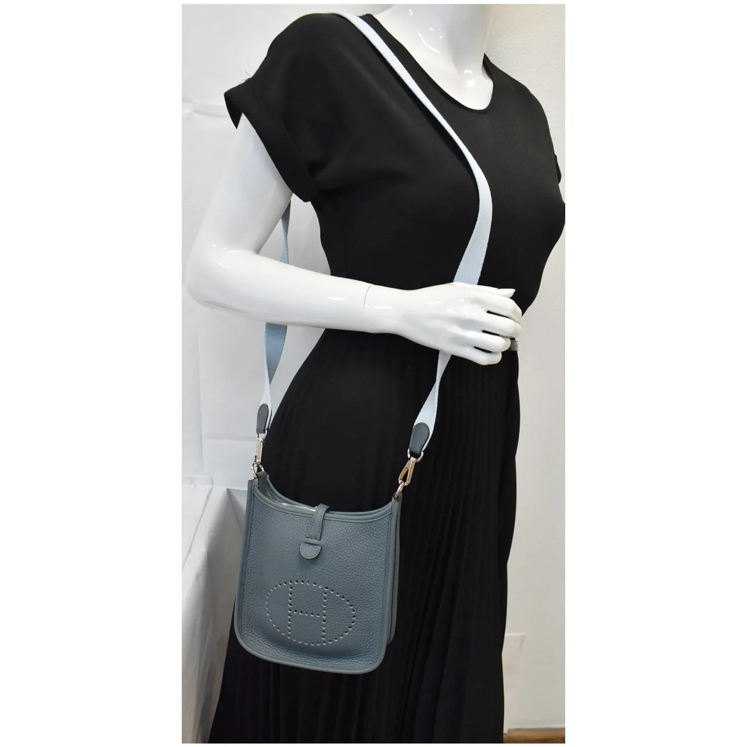 HERMES Evelyne TPM Clemence Leather Shoulder Bag Blue Slate - 15% OFF