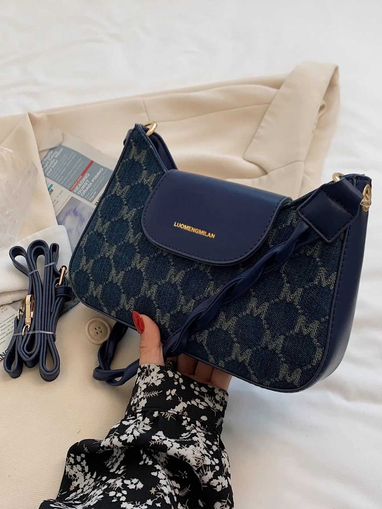 Letter Design Flap Cover Shoulder Bag - Navy Blue