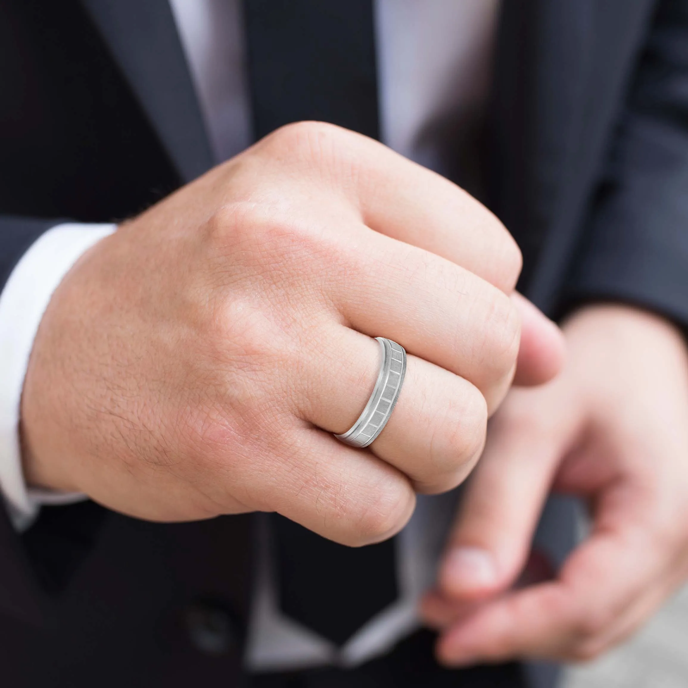 Men's Box-Patterned Brushed Wedding Band
