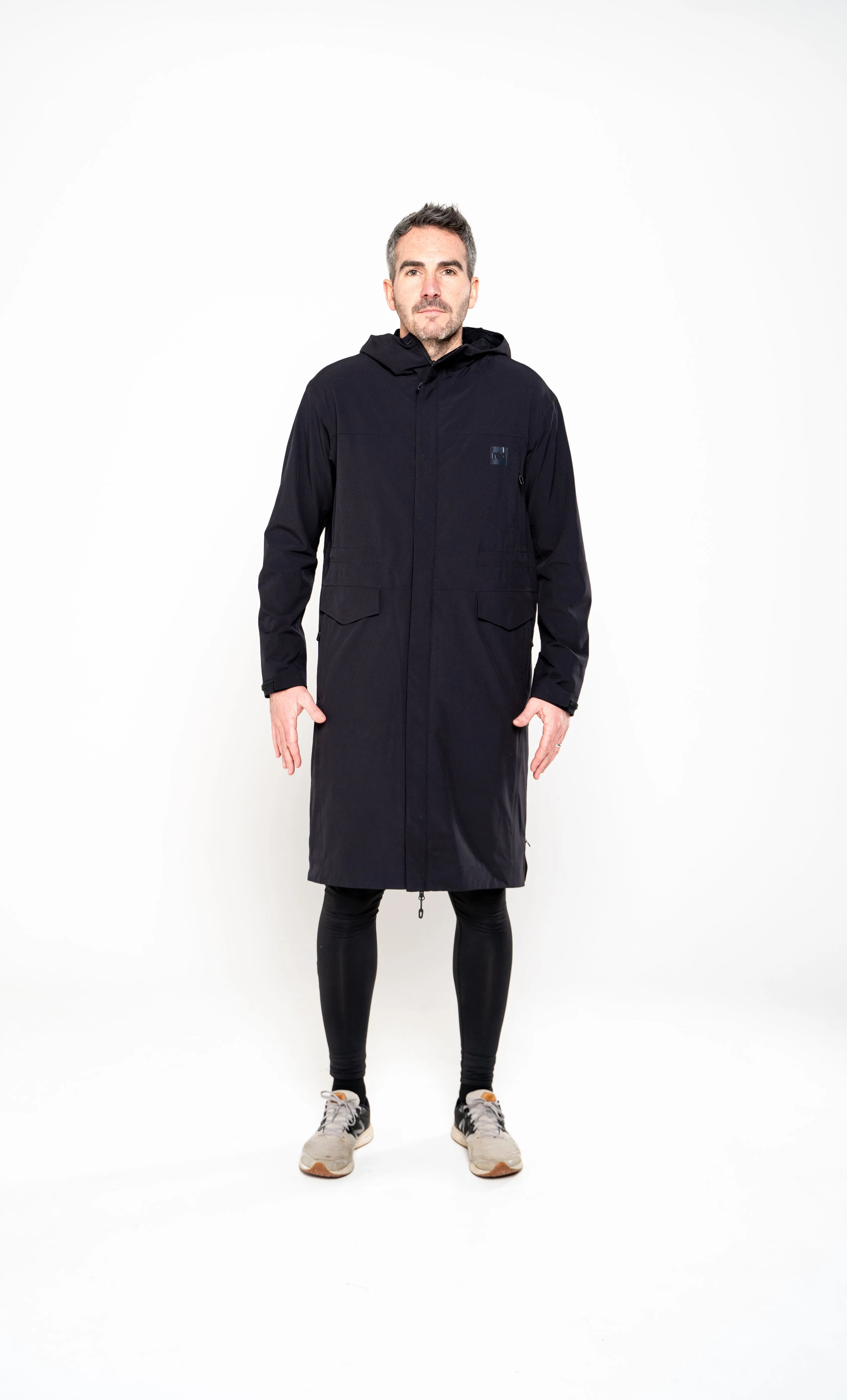 Men's Pursuit Waterproof Lightweight Changing Robe Jacket - Obsidian Black