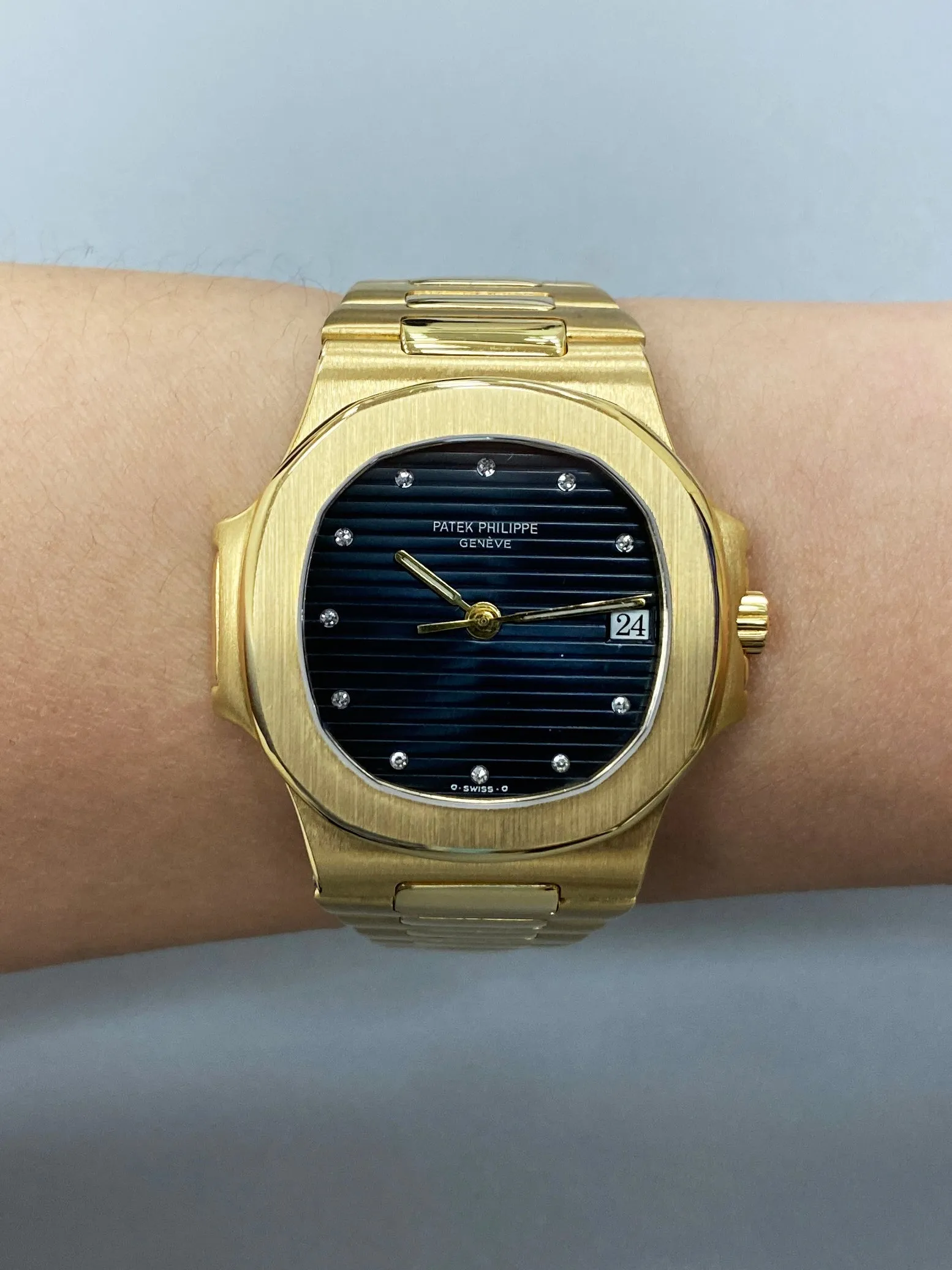 Patek Philippe Nautilus 3800/1J Blue Diamond Dial Men's Watch