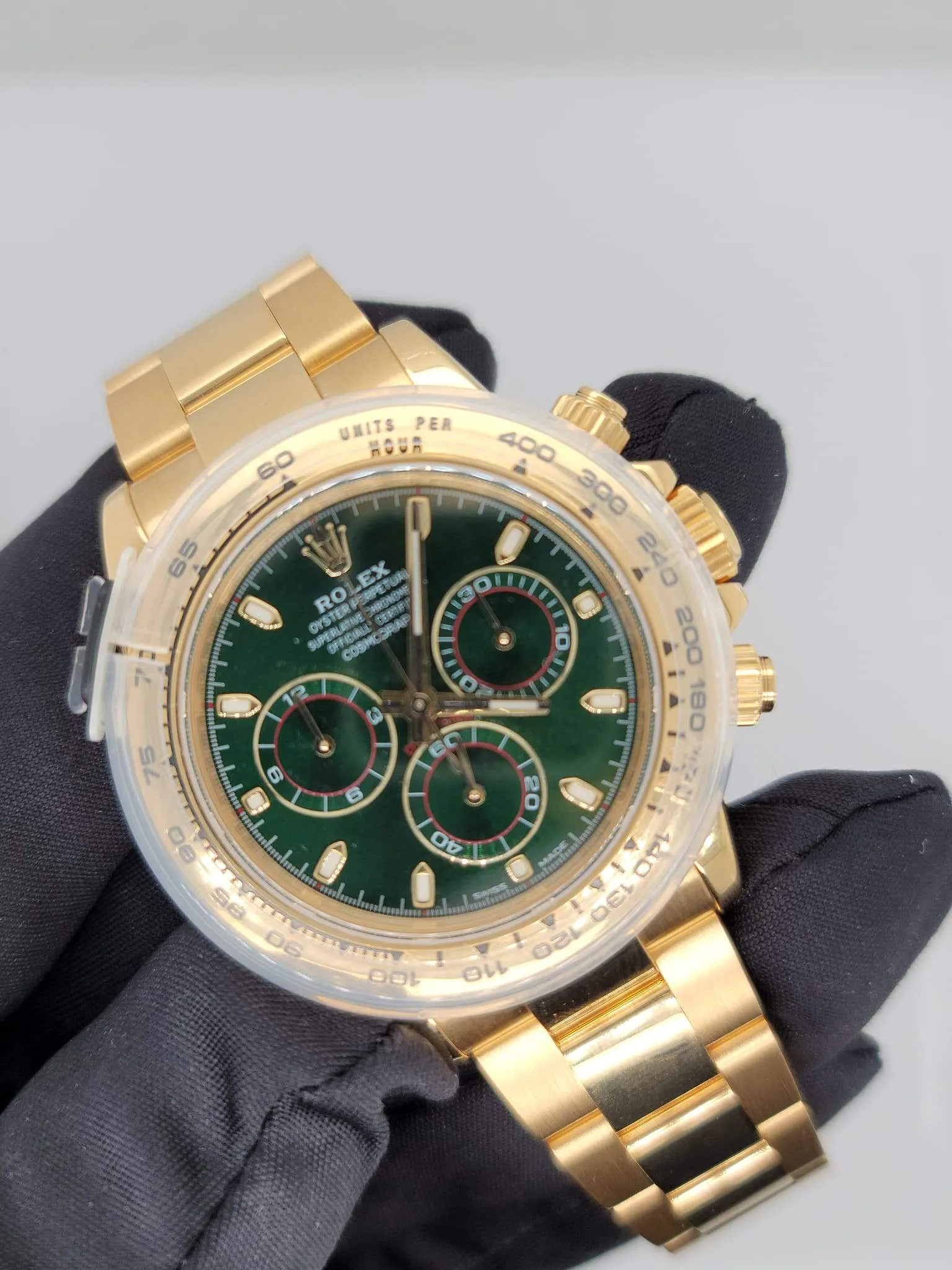 Rolex Daytona 116508 Green Dial 18K Yellow Gold  Men's Watch Box & Papers