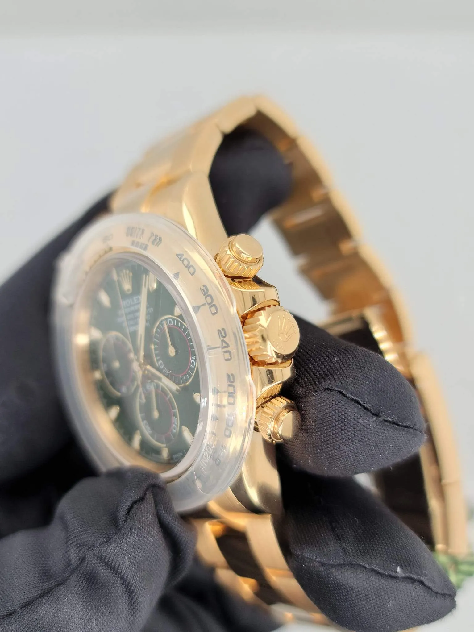 Rolex Daytona 116508 Green Dial 18K Yellow Gold  Men's Watch Box & Papers
