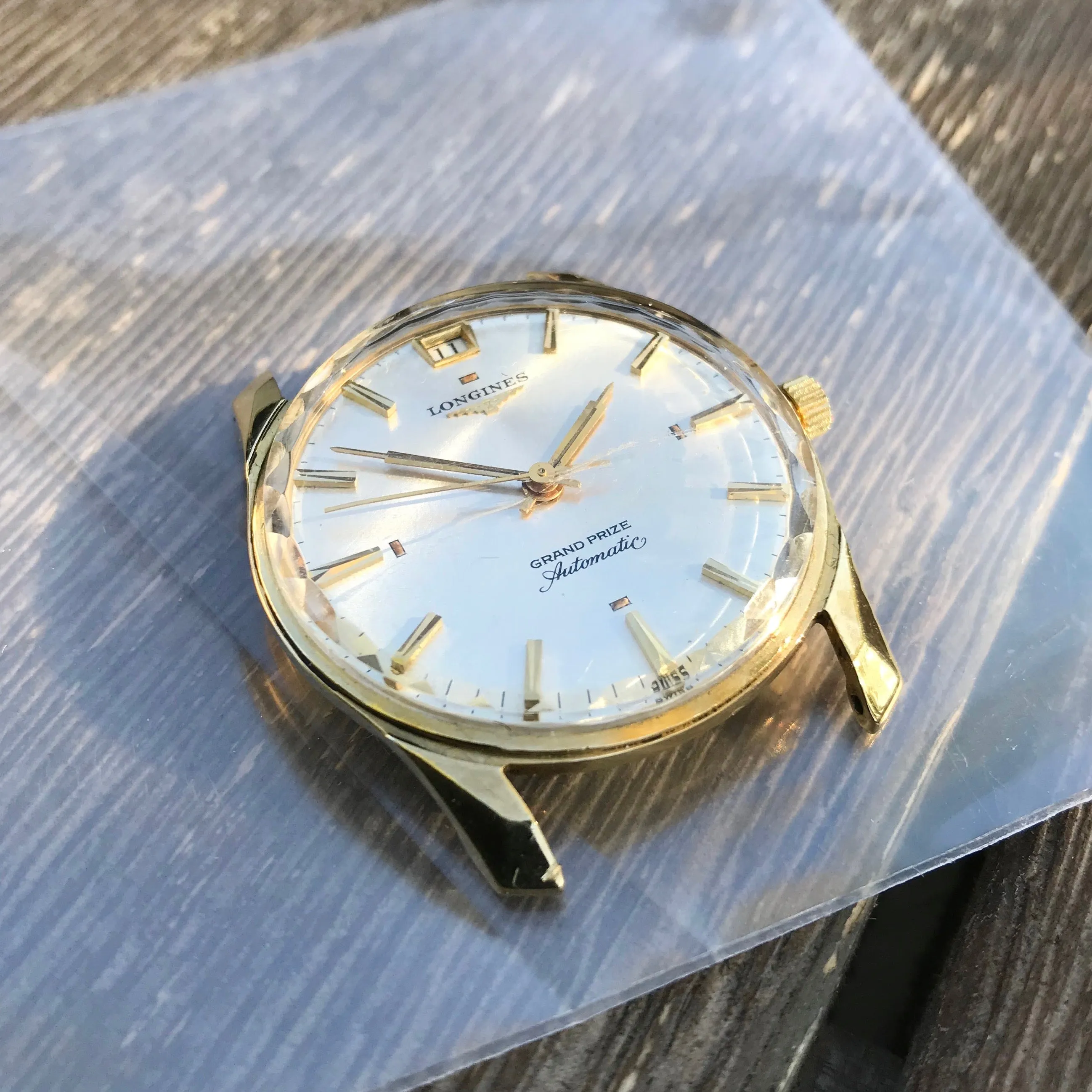Vintage Longines Grand Prize Automatic 18K Yellow Gold Silver Date Wristwatch